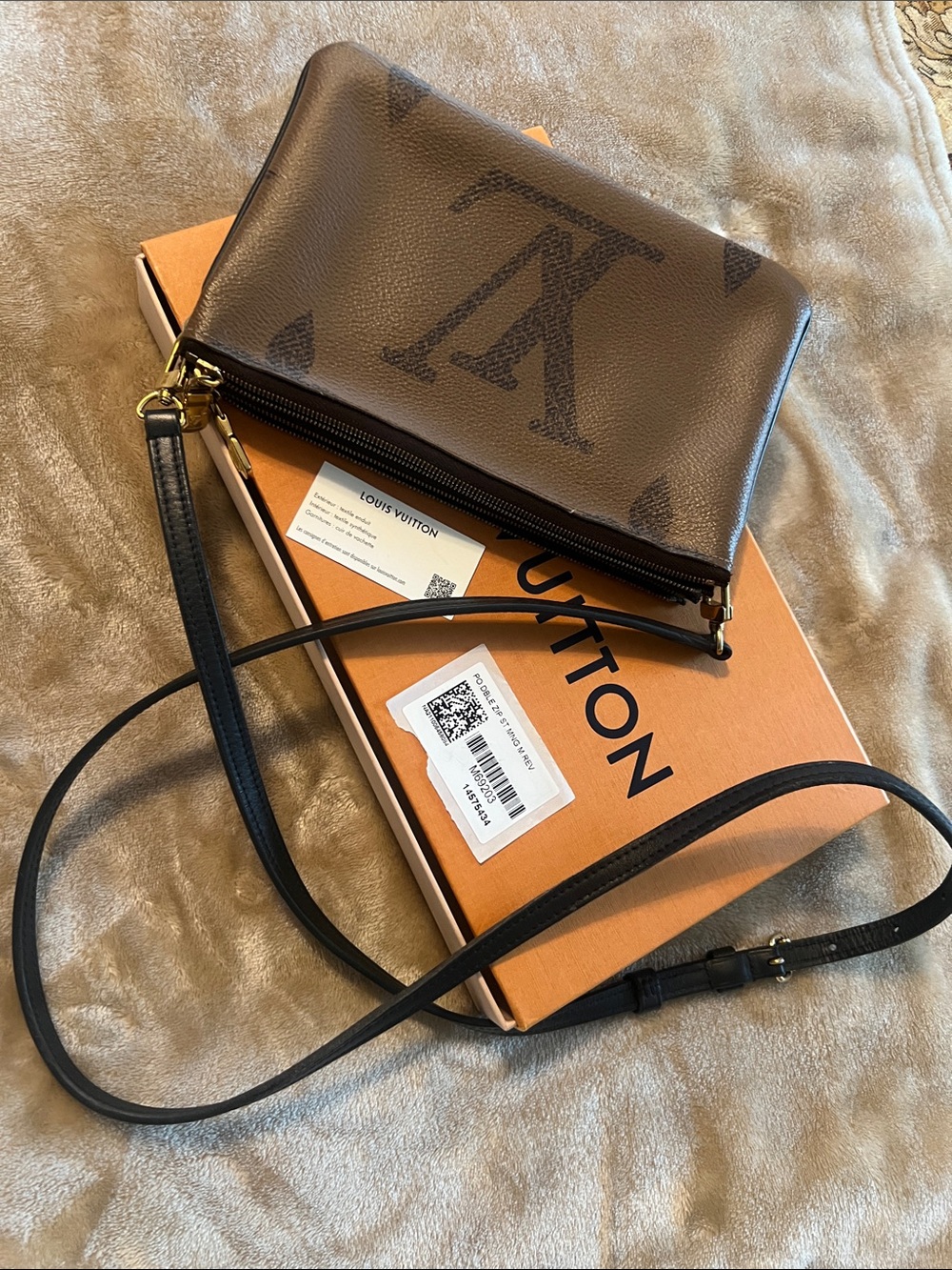 Louis Vuitton Reverse Monogram Giant Dobble Zip Pouchette with Detachable Strap